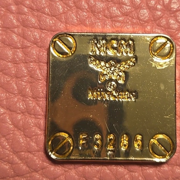 MCM Leather Monogram Wallet Pink I need the baby pink ☹️🙈 - Picture 3 of 12